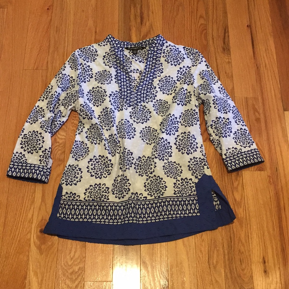 Sharagano Tunic top size medium